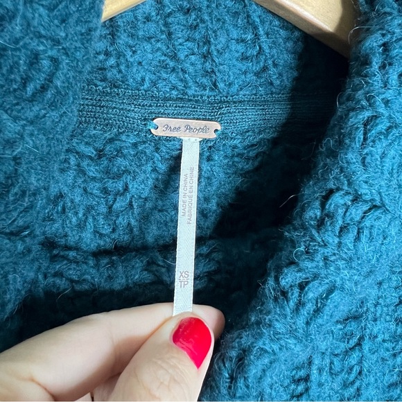 Free People Women's Fluffy Fox Sweater Sz XS Oversized wool alpaca - Picture 9 of 10